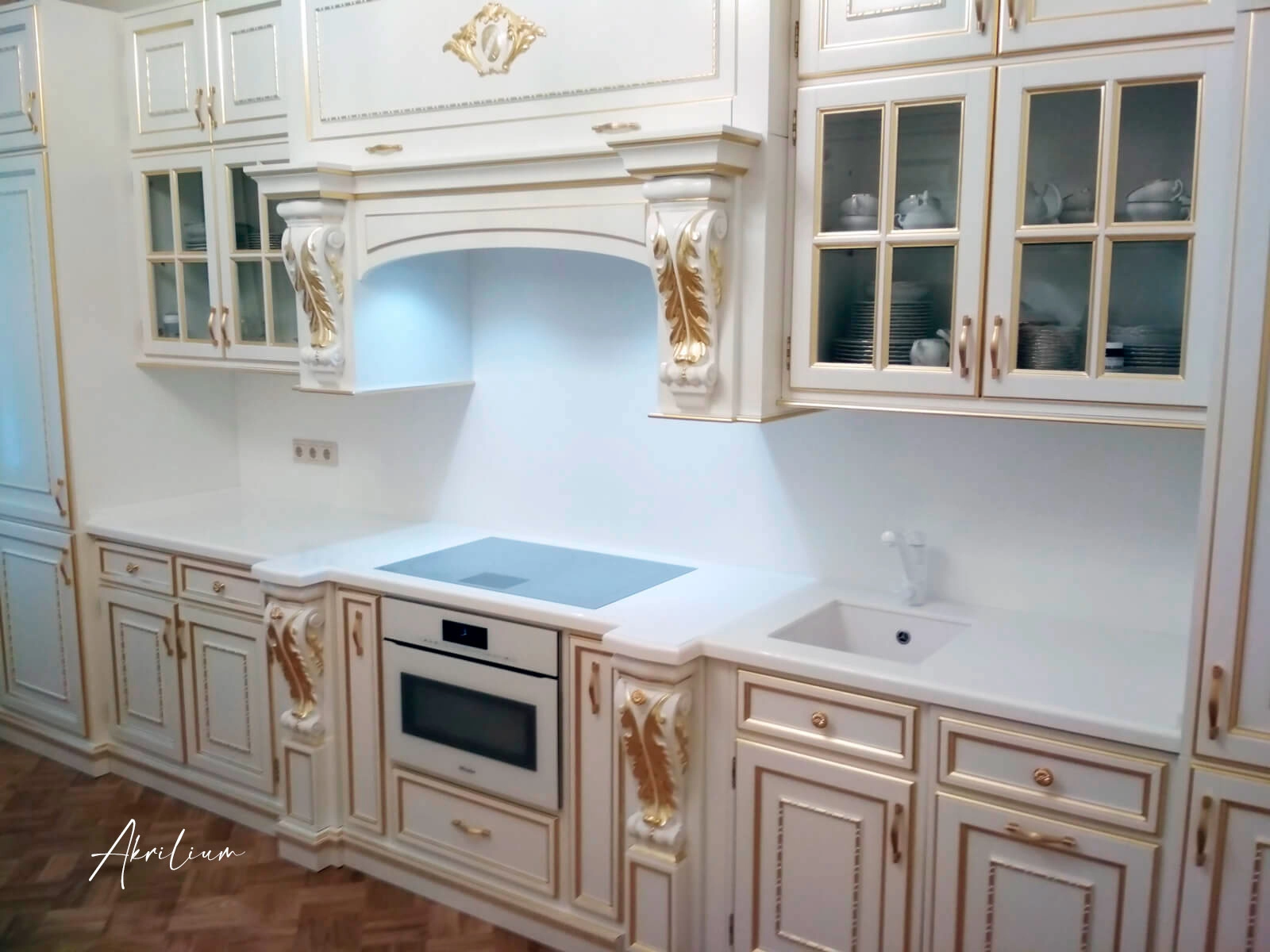 Белая столешница из акрила на кухню