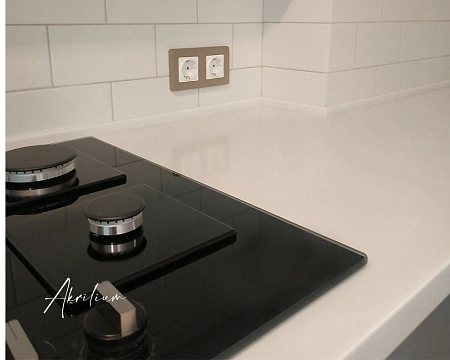 Столешница из искусственного акрилового камня Grandex Pure White P-104 на кухню